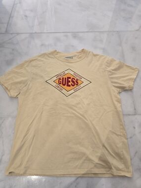 GUESS Men's Cream Short-Sleeve Logo Tee with Orange Accent